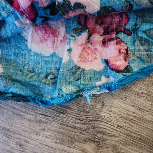 Torrid Size 2x Blue Flower Fit and Flared Blouse Shirt Size 2 Size 18/20 - Picture 4 of 4